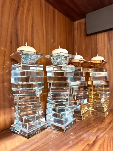 זוג פמוטי קריסטל מדורגים מרובעים , גוון שקוף