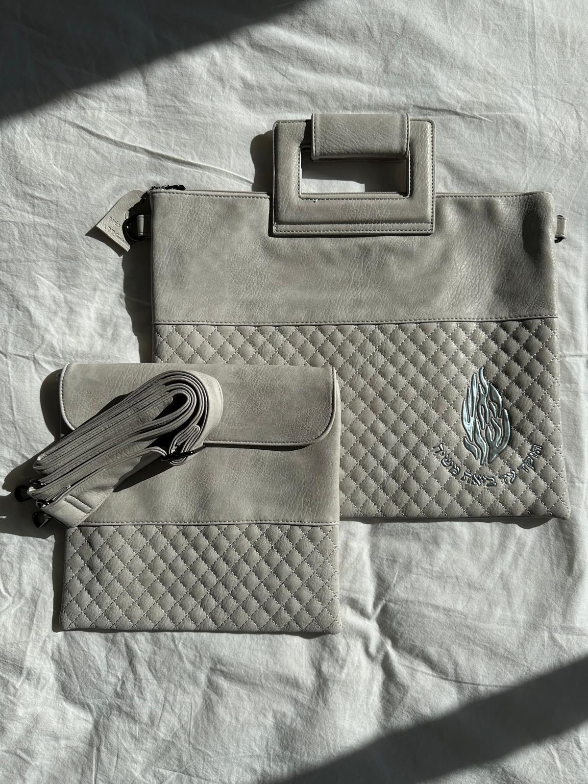 39b95e05-5fb0-4dcf-9a1d-10cac1e51ace.jpg סט טלית ותפילין "האש שלי" – תמונה 1