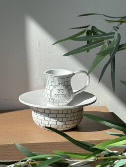 ⁦מים אחרונים גוון לבן⁩ – תמונה ⁦3⁩