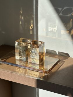 ⁦זוג פמוטים + מגש מהודר - רוז גולד⁩ – תמונה ⁦2⁩