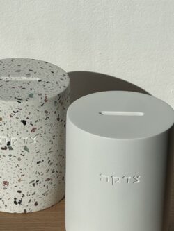 ⁦קופת צדקה יוקרתית מבטון⁩ – תמונה ⁦3⁩