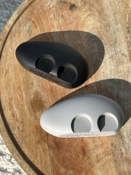 פמוט חלוק נחל זוגי - שחור