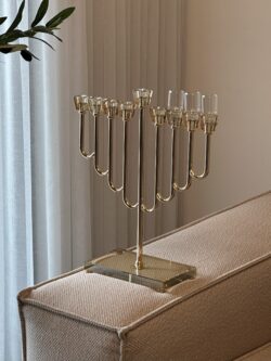 חנוכיה מהודרת דגם יהלום מקריסטל - רוז גולד