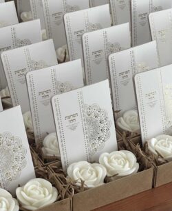 מארז ברכון + זוג נרות פרחים