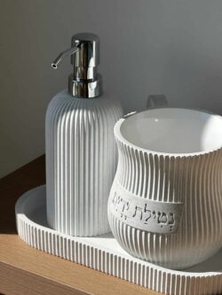 סט נטלה וסבוניה - פסים לבן – תמונה 2