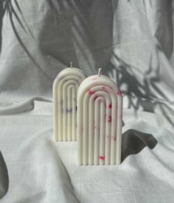 נר קשת קטן עם פרחים