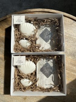 ⁦מארז ברכון בת מלך וסט נרות צדפות⁩ – תמונה ⁦2⁩